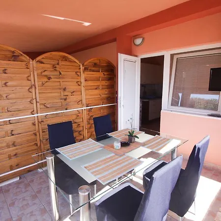 Apartment Andro *