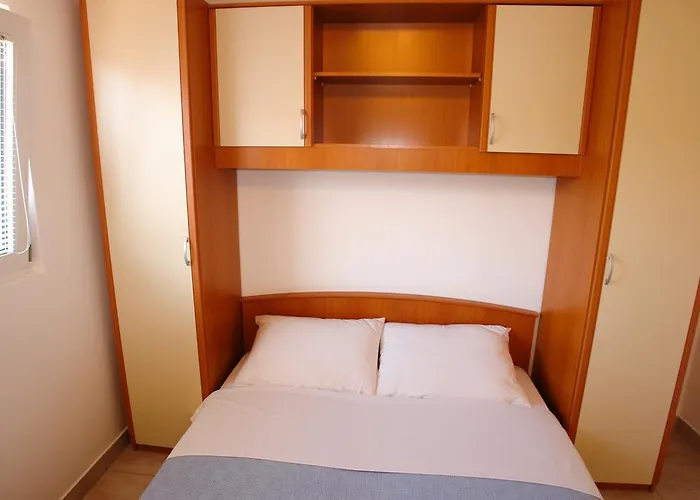 Daire Andro Rogoznica (Sibenik-Knin)